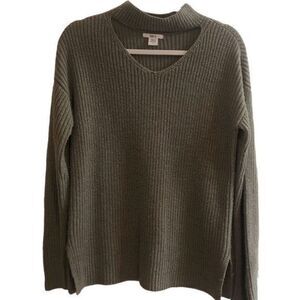 Ribbed Knit‎ Sweater with Front Cutout, High Neck Line Size Small